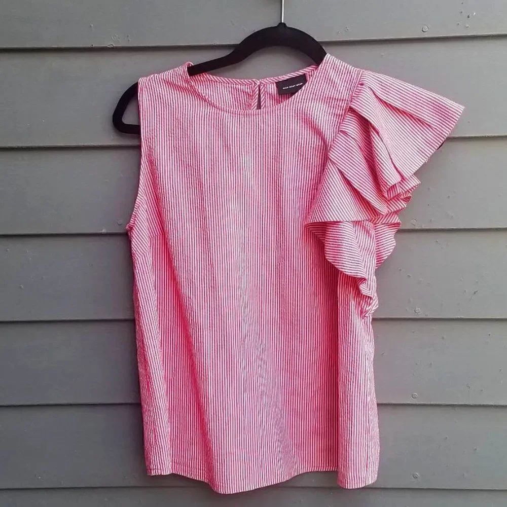Who What Wear Red/White Striped Top w/Ruffle on One Side Small